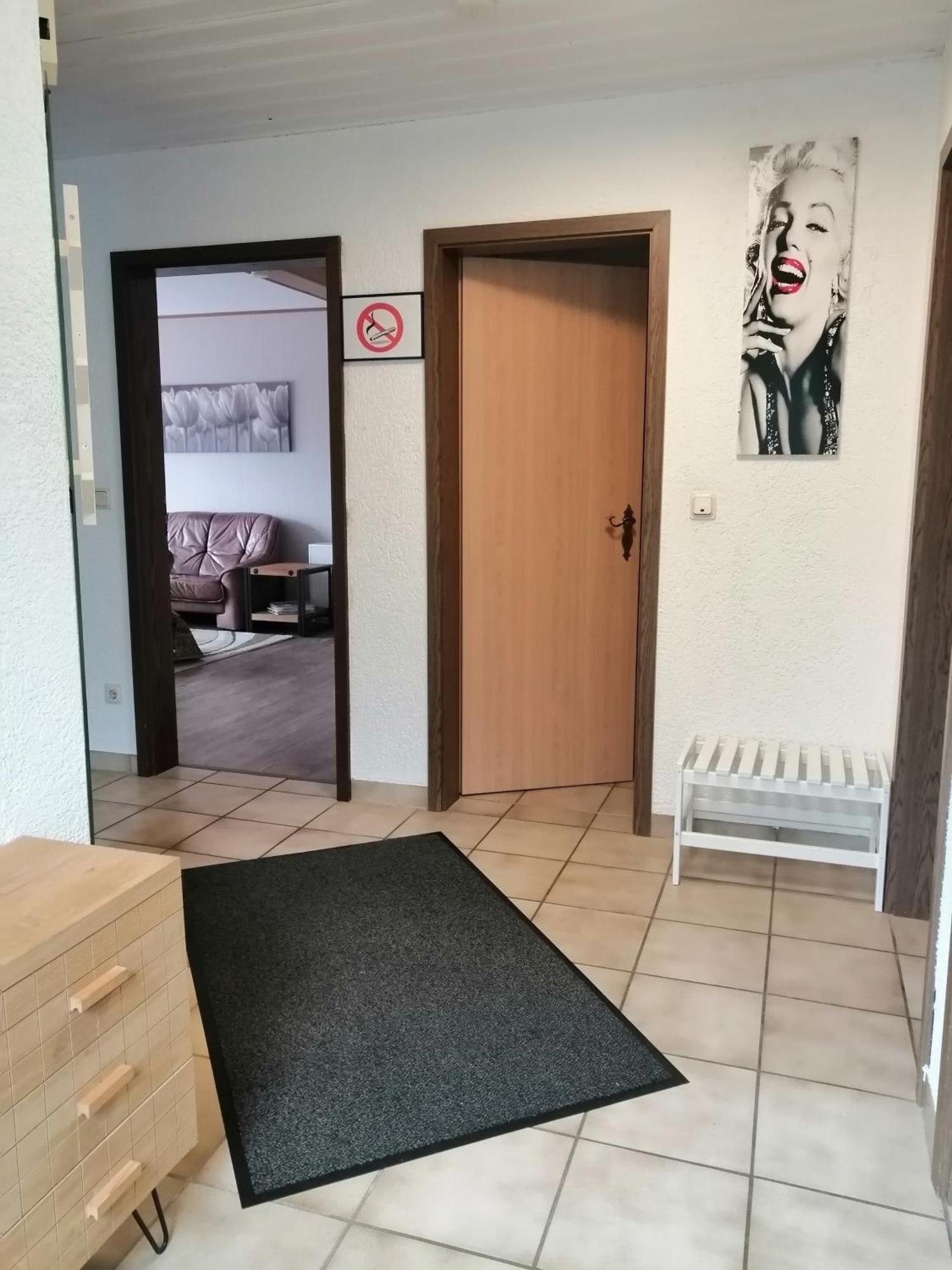 Haus Mohr - Ferienwohnung Im Taunus Weilmunster المظهر الخارجي الصورة
